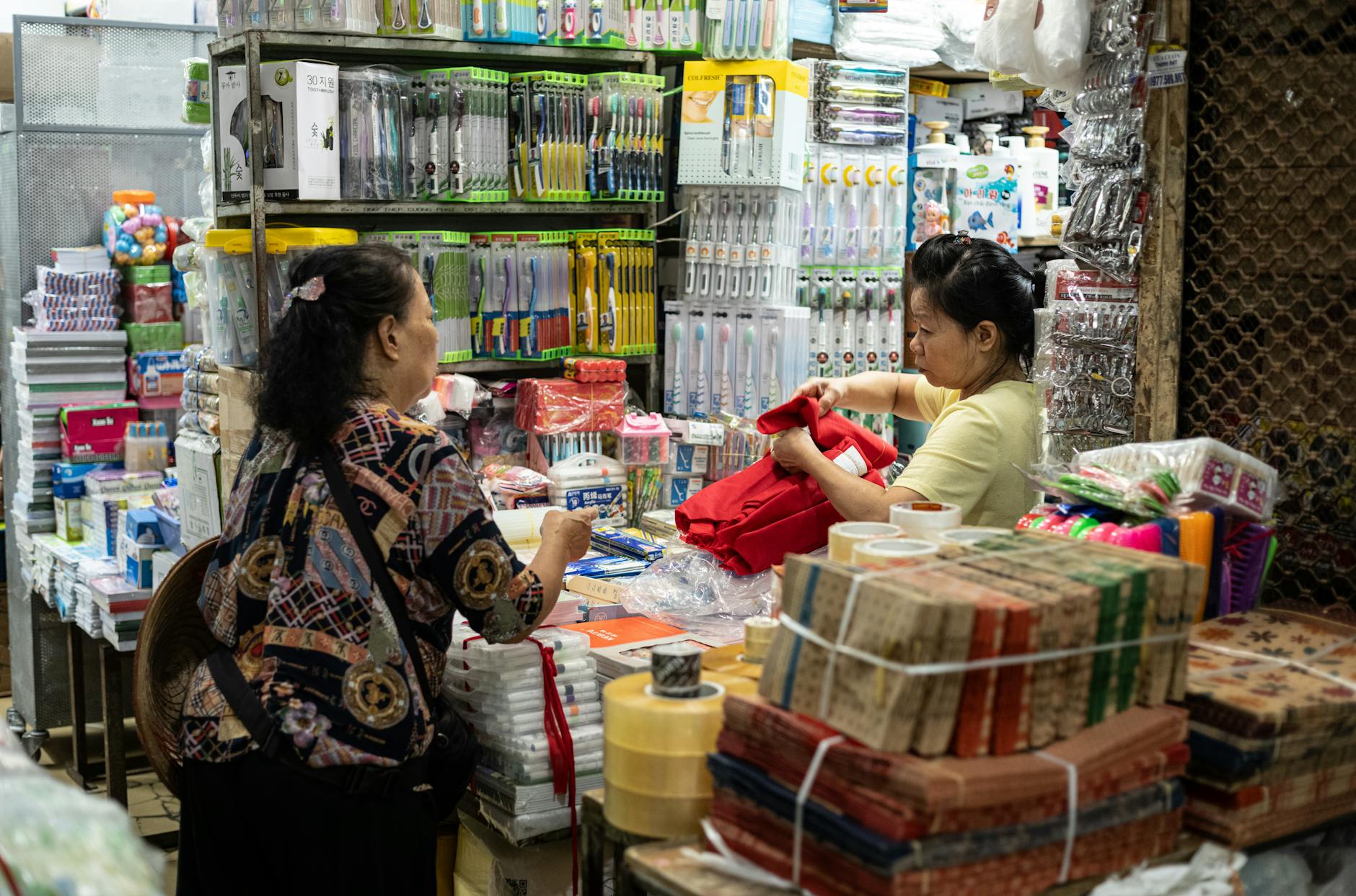 Shopping in Hanoi: Complete Markets & Shops Guide (2026)