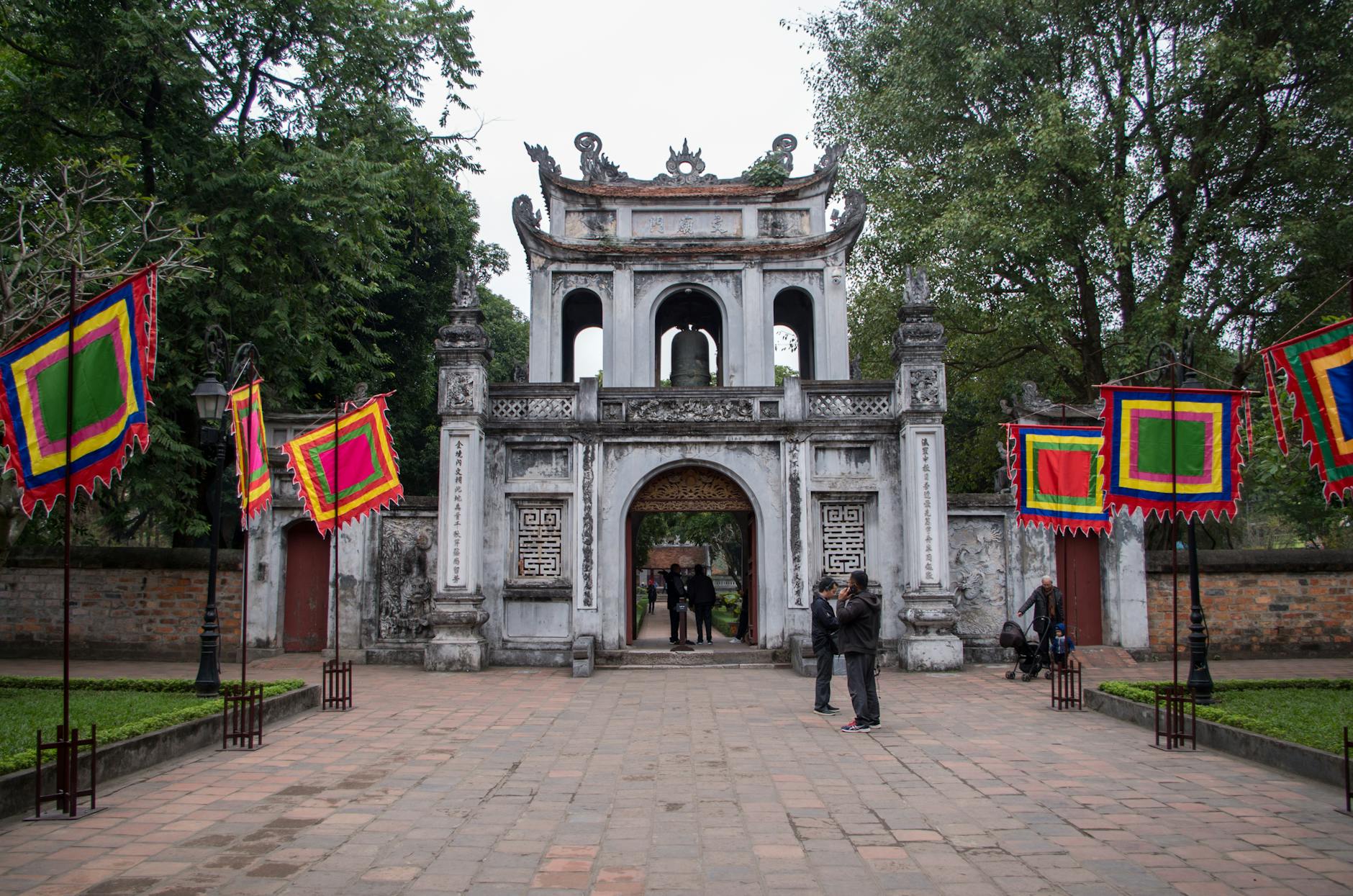 hanoi-temple-literature