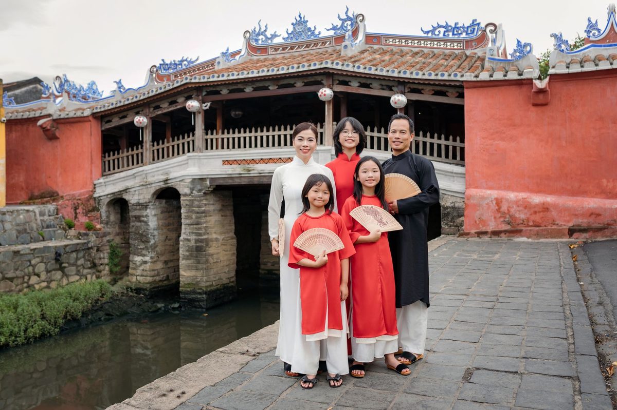 Hanoi Hotels for Families: 12 Best Kid-Friendly Picks (2026) 3 A family exploring Hanoi together