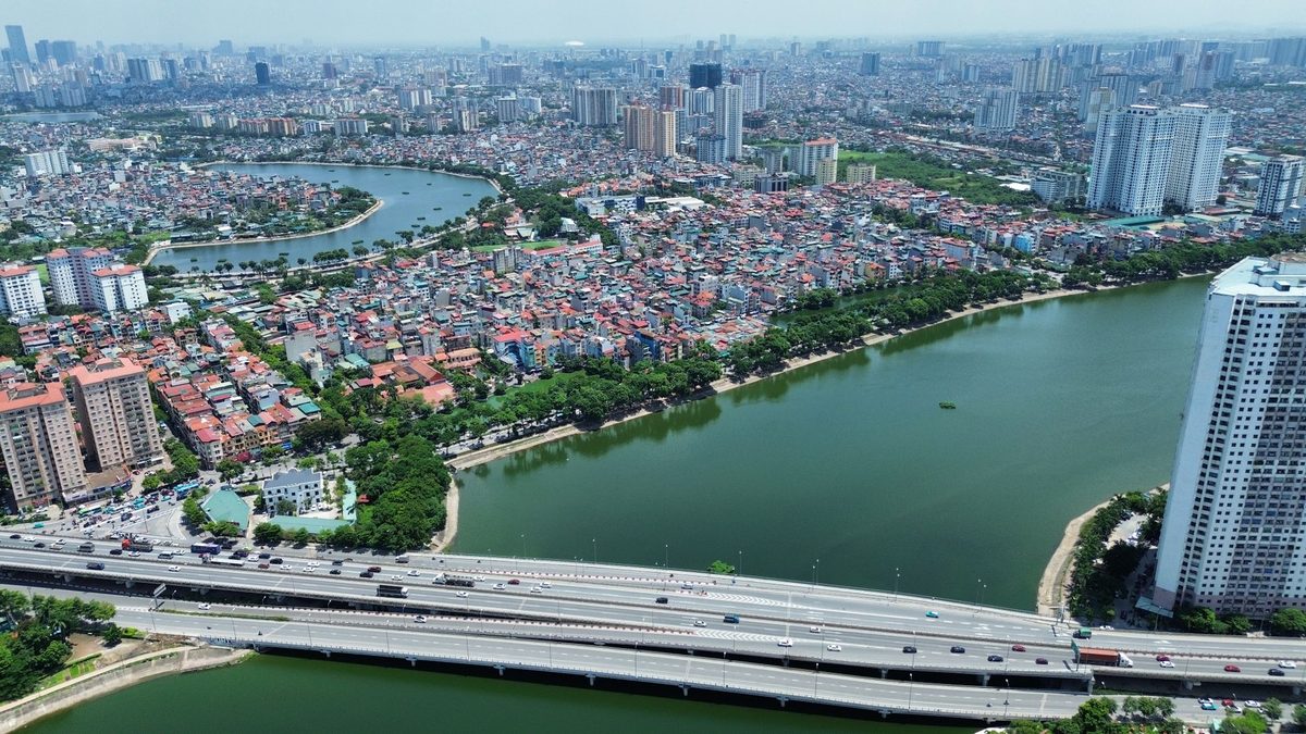 Hanoi Hotels Near Hoan Kiem Lake: 12 Best Picks (2026) 3 View over Hoan Kiem Lake from a central Hanoi hotel