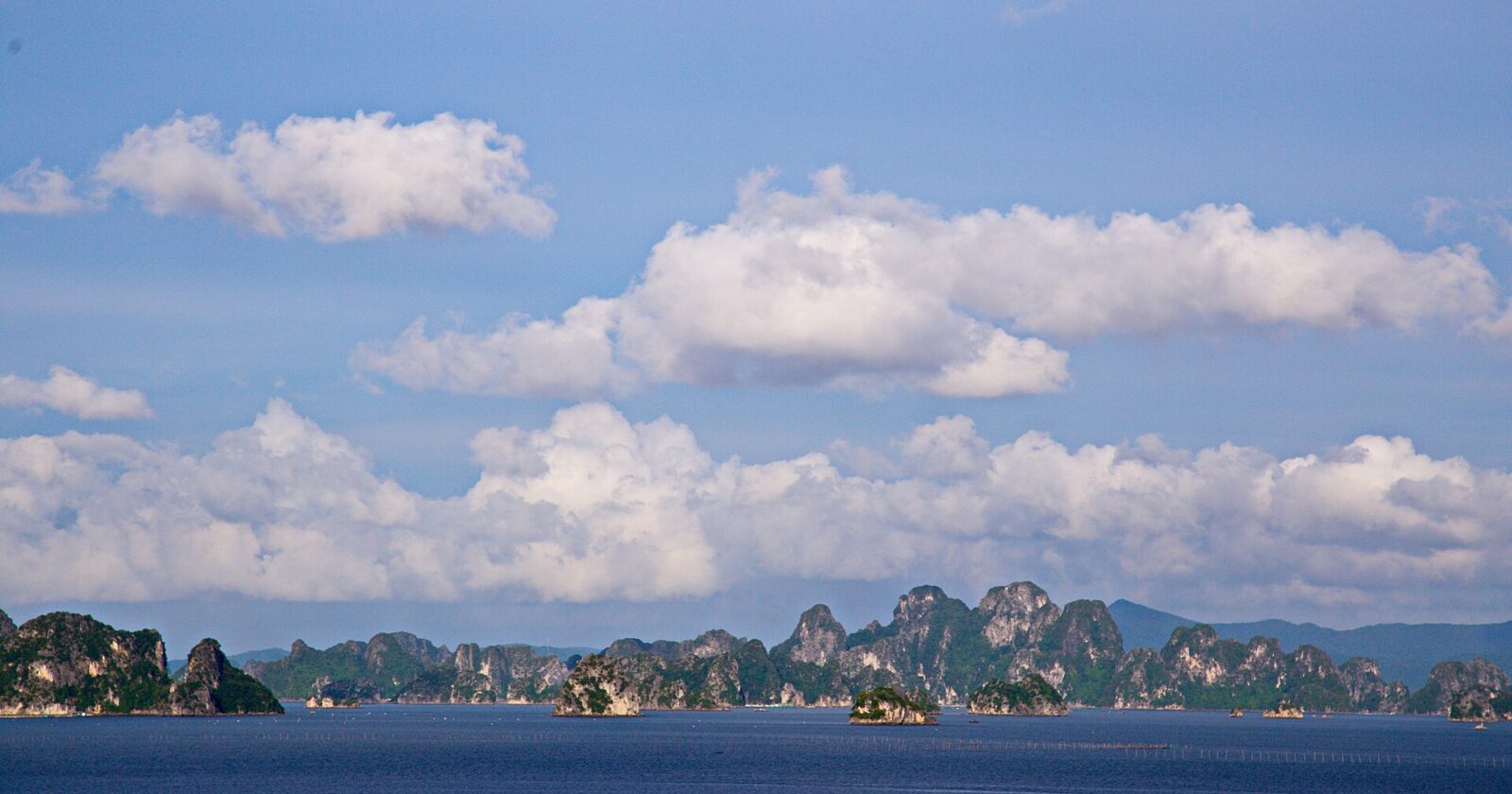 Bai Tu Long Bay: The Quiet Third Option 5 Bai Tu Long Bay: The Quiet Third Option