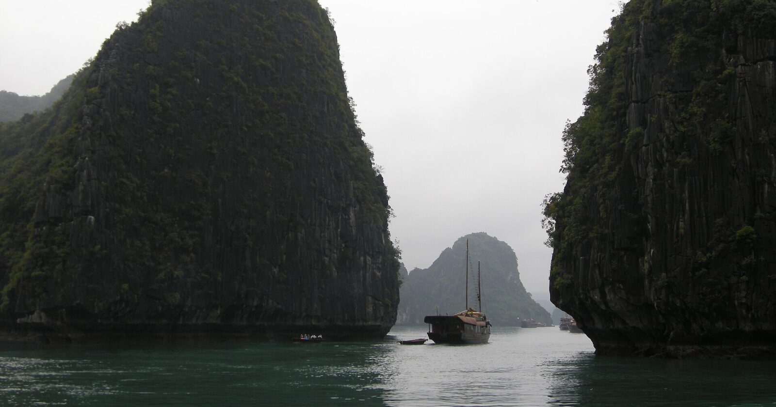 Ha Long Bay: The Complete Visitor Guide