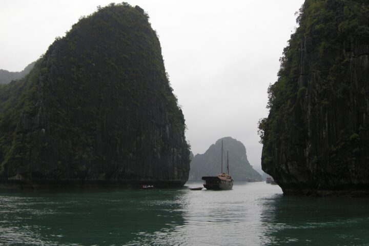 Ha Long Bay: The Complete Visitor Guide